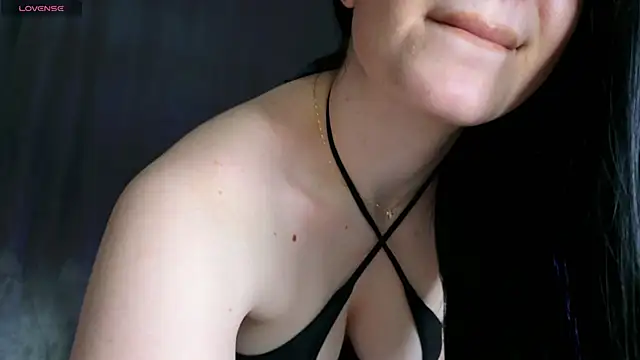 Snapshot of moniqque chatting on February 2025 11:44:02 AM moniqque online show from February 2025 11:44:02 AM