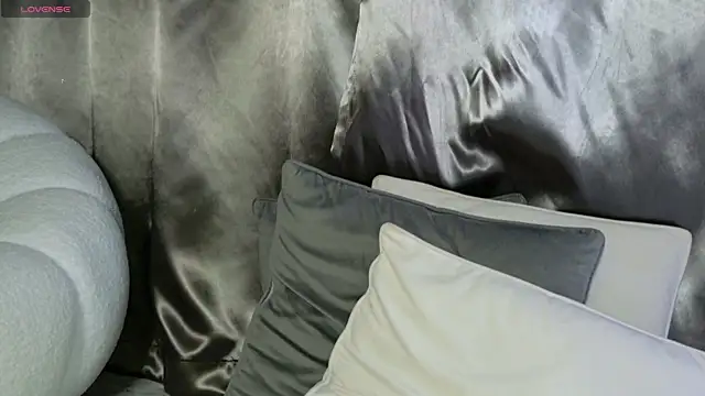 Snapshot of moniqque chatting on March 2025 10:59:02 AM moniqque online show from March 2025 10:59:02 AM