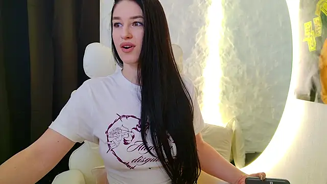 Snapshot of moniqque chatting on October 2025 09:17:01 AM moniqque online show from October 2025 09:17:01 AM