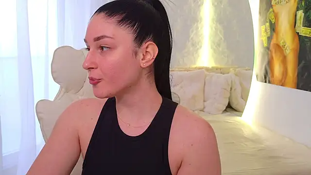 Snapshot of moniqque chatting on April 2026 01:59:01 PM moniqque online show from April 2026 01:59:01 PM