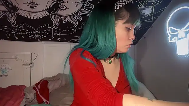 Snapshot of FRRANNKIE chatting on December 2024 10:14:02 PM FRRANNKIE online show from December 2024 10:14:02 PM