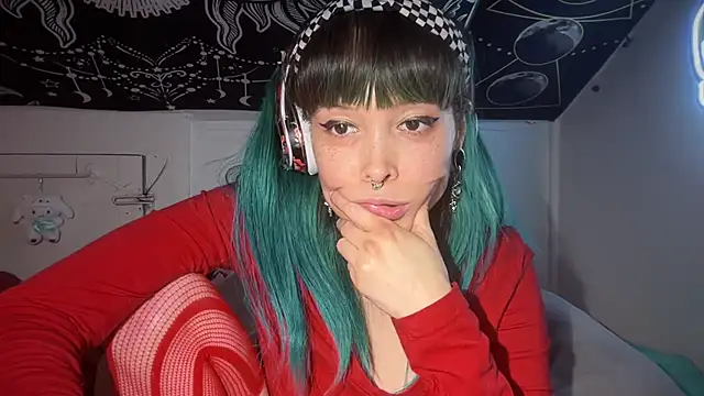 Snapshot of FRRANNKIE chatting on December 2024 01:15:02 AM FRRANNKIE online show from December 2024 01:15:02 AM