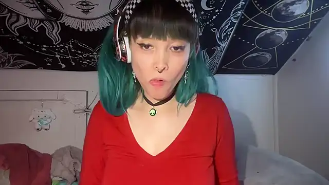 Snapshot of FRRANNKIE chatting on December 2024 05:58:02 AM FRRANNKIE online show from December 2024 05:58:02 AM