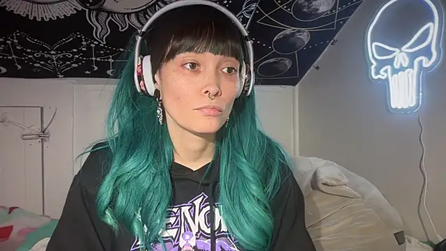 Snapshot of FRRANNKIE chatting on January 2025 09:50:02 AM FRRANNKIE online show from January 2025 09:50:02 AM