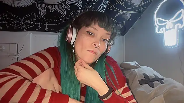 Snapshot of FRRANNKIE chatting on January 2025 06:26:01 AM FRRANNKIE online show from January 2025 06:26:01 AM