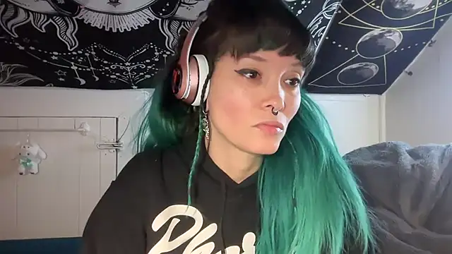 Snapshot of FRRANNKIE chatting on January 2025 06:30:02 AM FRRANNKIE online show from January 2025 06:30:02 AM