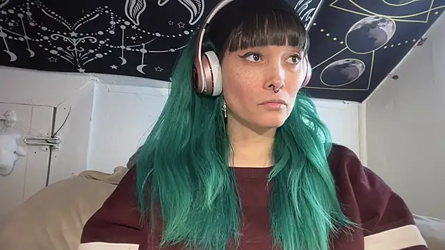 Snapshot of FRRANNKIE chatting on February 2025 11:24:02 AM FRRANNKIE online show from February 2025 11:24:02 AM