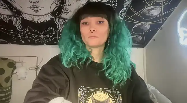 Snapshot of FRRANNKIE chatting on March 2025 06:55:01 PM FRRANNKIE online show from March 2025 06:55:01 PM