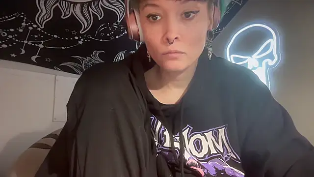 Snapshot of FRRANNKIE chatting on March 2025 10:39:01 AM FRRANNKIE online show from March 2025 10:39:01 AM