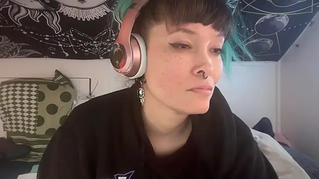 Snapshot of FRRANNKIE chatting on March 2025 01:41:01 PM FRRANNKIE online show from March 2025 01:41:01 PM