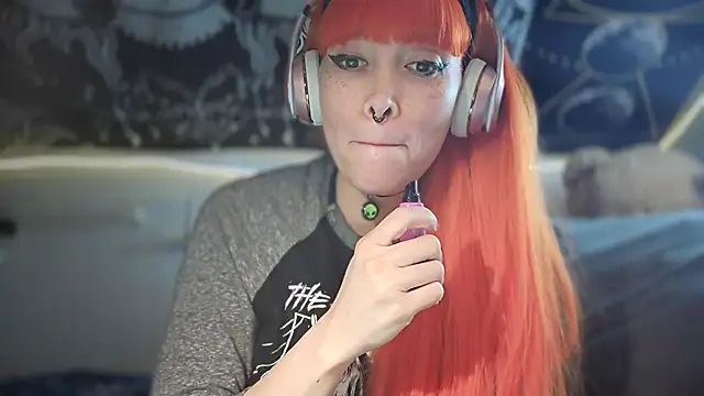 Snapshot of FRRANNKIE chatting on September 2025 09:03:02 PM FRRANNKIE online show from September 2025 09:03:02 PM