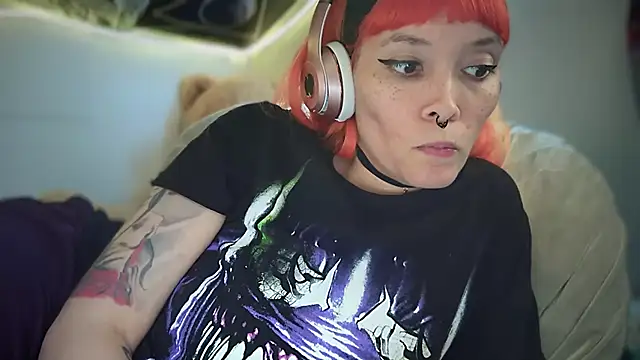 Snapshot of FRRANNKIE chatting on September 2025 09:22:02 AM FRRANNKIE online show from September 2025 09:22:02 AM