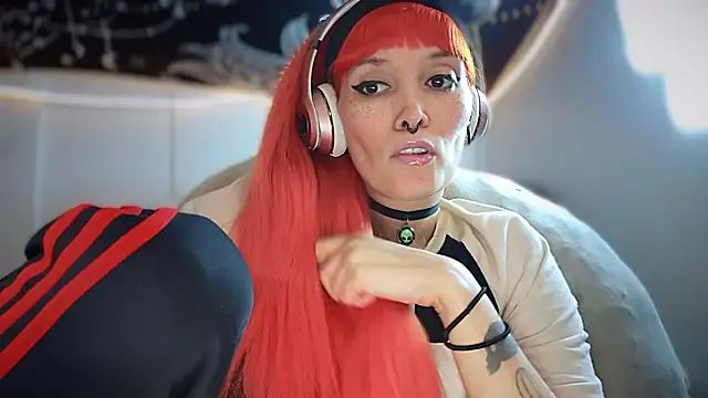 Snapshot of FRRANNKIE chatting on September 2025 10:40:02 AM FRRANNKIE online show from September 2025 10:40:02 AM