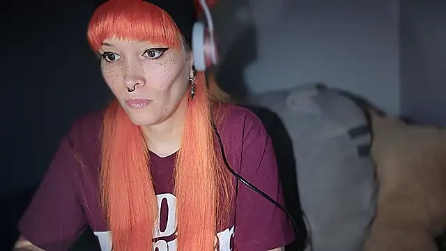 Snapshot of FRRANNKIE chatting on October 2025 09:53:02 PM FRRANNKIE online show from October 2025 09:53:02 PM