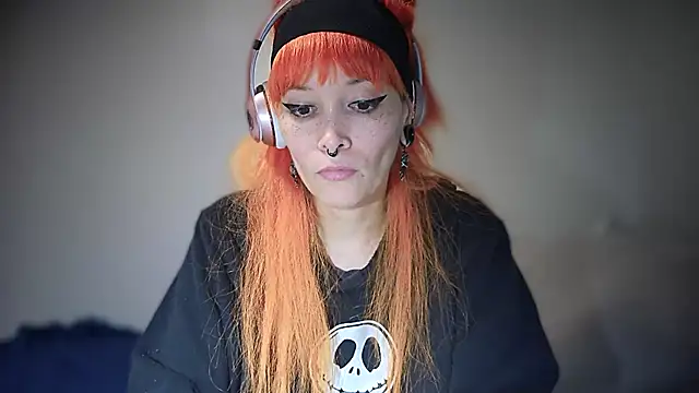 Snapshot of FRRANNKIE chatting on October 2025 08:10:01 PM FRRANNKIE online show from October 2025 08:10:01 PM