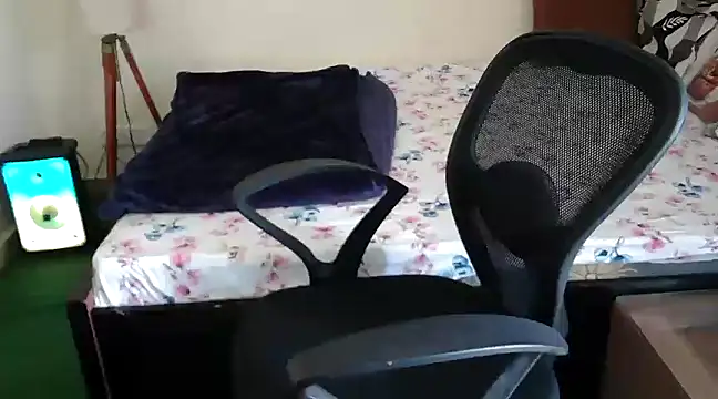 Snapshot of shivi_moto chatting on January 2025 06:42:01 AM shivi moto online show from January 2025 06:42:01 AM