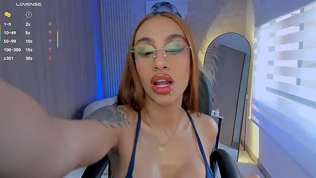 DannaCruz online show from June 2026 07:59:02 PM