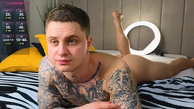 Snapshot of more__than__love chatting on January 2025 06:54:01 PM more than love online show from January 2025 06:54:01 PM