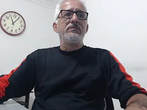 Snapshot of cenizo10124 chatting on December 2024 04:03:02 AM cenizo10124 online show from December 2024 04:03:02 AM