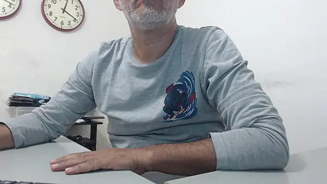 Snapshot of cenizo10124 chatting on December 2024 05:18:02 PM cenizo10124 online show from December 2024 05:18:02 PM