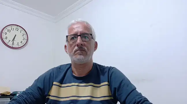 Snapshot of cenizo10124 chatting on January 2025 11:30:01 PM cenizo10124 online show from January 2025 11:30:01 PM