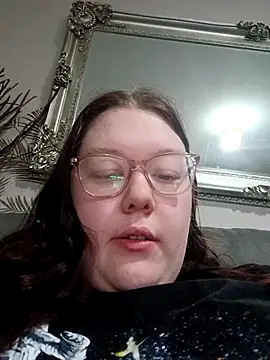 Snapshot of Sexycurvyemilyy chatting on November 2025 06:40:01 PM Sexycurvyemilyy online show from November 2025 06:40:01 PM