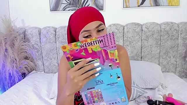 Snapshot of abby_gibson chatting on September 2025 06:52:02 PM abby gibson online show from September 2025 06:52:02 PM