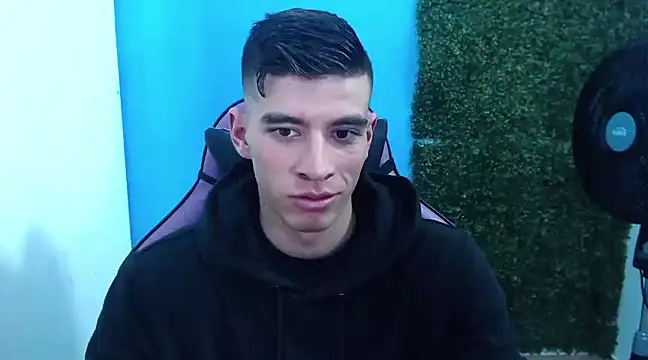 Snapshot of DEIBY_BABY chatting on December 2024 11:28:02 PM DEIBY BABY online show from December 2024 11:28:02 PM