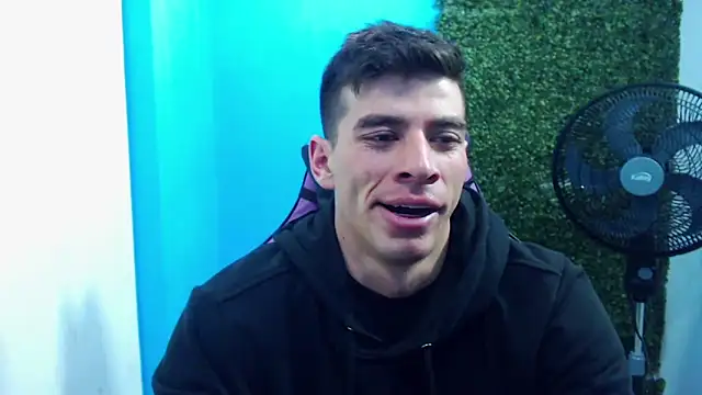 Snapshot of DEIBY_BABY chatting on January 2025 02:10:02 AM DEIBY BABY online show from January 2025 02:10:02 AM