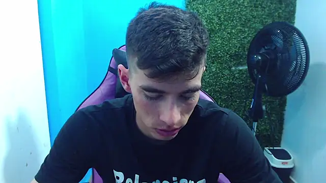 Snapshot of DEIBY_BABY chatting on January 2025 03:34:02 AM DEIBY BABY online show from January 2025 03:34:02 AM