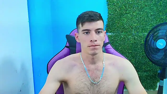 Snapshot of DEIBY_BABY chatting on February 2025 02:20:02 AM DEIBY BABY online show from February 2025 02:20:02 AM