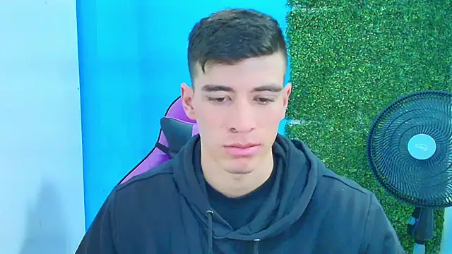 Snapshot of DEIBY_BABY chatting on February 2025 06:48:01 PM DEIBY BABY online show from February 2025 06:48:01 PM