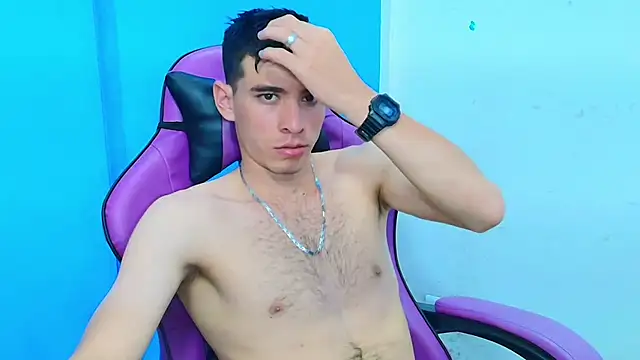 Snapshot of DEIBY_BABY chatting on February 2025 01:57:01 AM DEIBY BABY online show from February 2025 01:57:01 AM