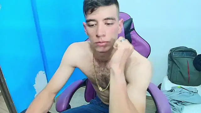 Snapshot of DEIBY_BABY chatting on March 2025 02:57:02 AM DEIBY BABY online show from March 2025 02:57:02 AM