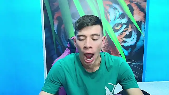 Snapshot of DEIBY_BABY chatting on March 2025 12:44:01 AM DEIBY BABY online show from March 2025 12:44:01 AM