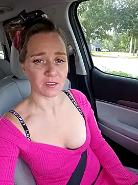 SkyelarSommer online show from December 2025 02:43:02 PM