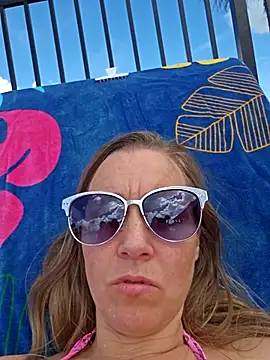 Snapshot of SkyelarSommer chatting on March 2026 04:57:02 PM SkyelarSommer online show from March 2026 04:57:02 PM