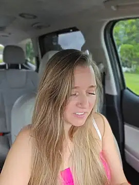 Snapshot of SkyelarSommer chatting on April 2026 02:59:01 PM SkyelarSommer online show from April 2026 02:59:01 PM