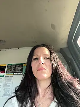 DominiqueX0 online show from November 2025 07:25:01 PM