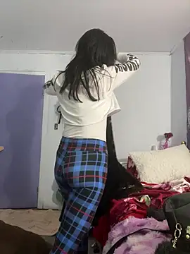 Snapshot of DominiqueX0 chatting on February 2026 02:40:02 AM DominiqueX0 online show from February 2026 02:40:02 AM