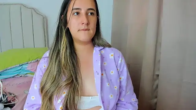 Snapshot of Hanna86 chatting on October 2025 03:57:02 PM Hanna86 online show from October 2025 03:57:02 PM