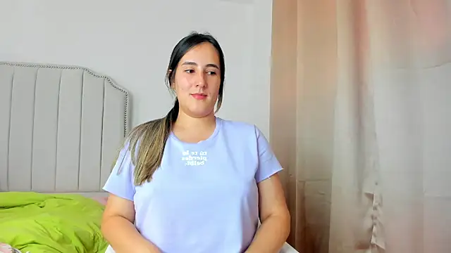 Snapshot of Hanna86 chatting on November 2025 07:34:02 PM Hanna86 online show from November 2025 07:34:02 PM