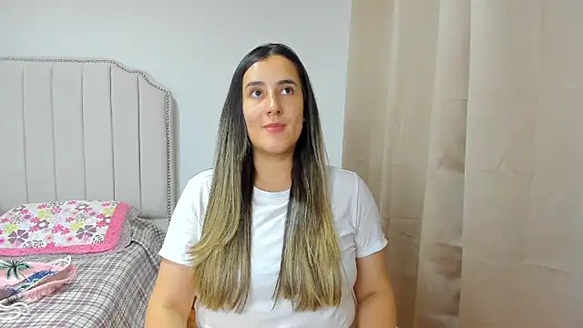 Snapshot of Hanna86 chatting on November 2025 08:46:02 PM Hanna86 online show from November 2025 08:46:02 PM