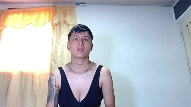 Snapshot of Tamarahryan chatting on January 2025 02:15:02 PM Tamarahryan online show from January 2025 02:15:02 PM