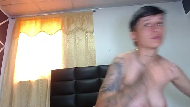 Snapshot of Tamarahryan chatting on January 2025 06:10:02 PM Tamarahryan online show from January 2025 06:10:02 PM