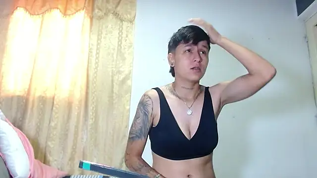 Snapshot of Tamarahryan chatting on March 2025 01:57:02 PM Tamarahryan online show from March 2025 01:57:02 PM