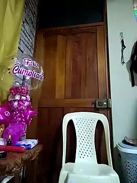 WanOn3Fanny online show from December 2024 01:12:01 AM