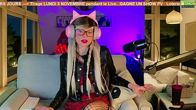 Kittychatte online show from November 2025 09:05:02 PM