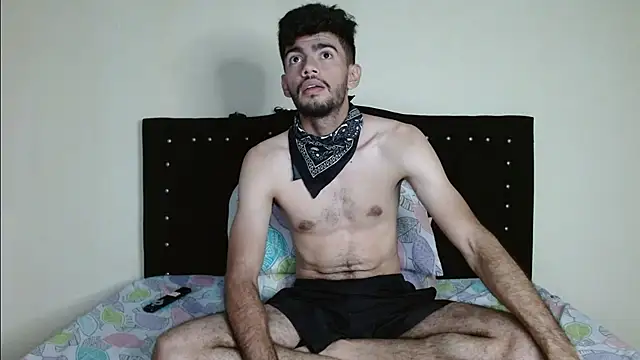 Snapshot of bear_97s chatting on February 2025 11:15:01 PM bear 97s online show from February 2025 11:15:01 PM