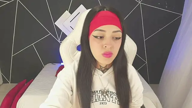 farichell online show from September 2025 08:31:01 PM